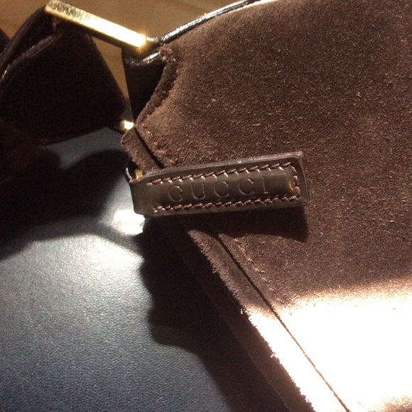 Gucci Suede Shoulder Bag - Picture 4 of 11